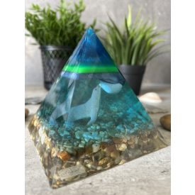 Piramis tengeri dekorral